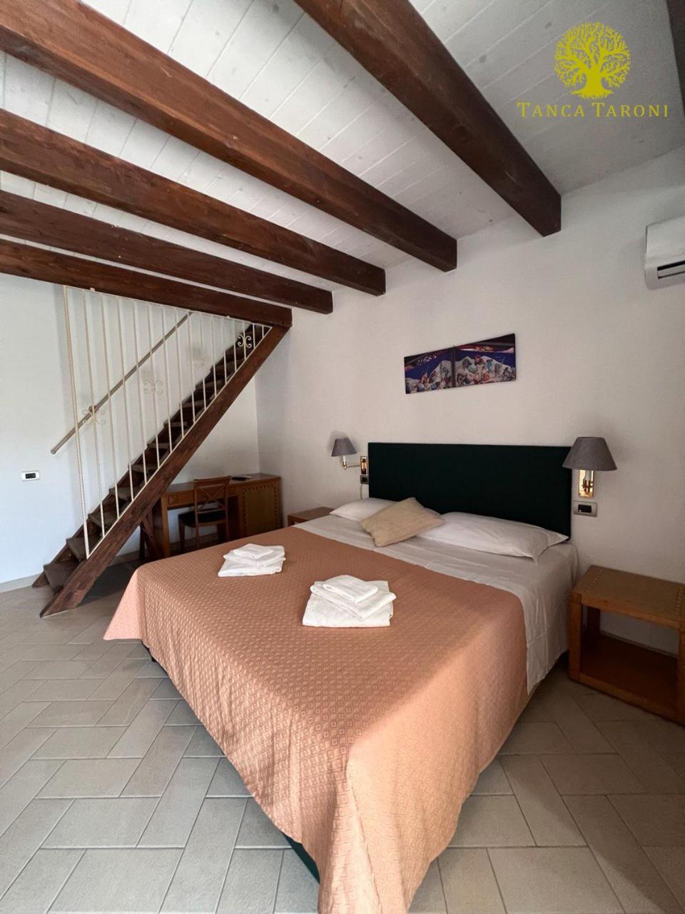 Agriturismo Bed And Breakfast Tanca Taroni Telti Extérieur photo