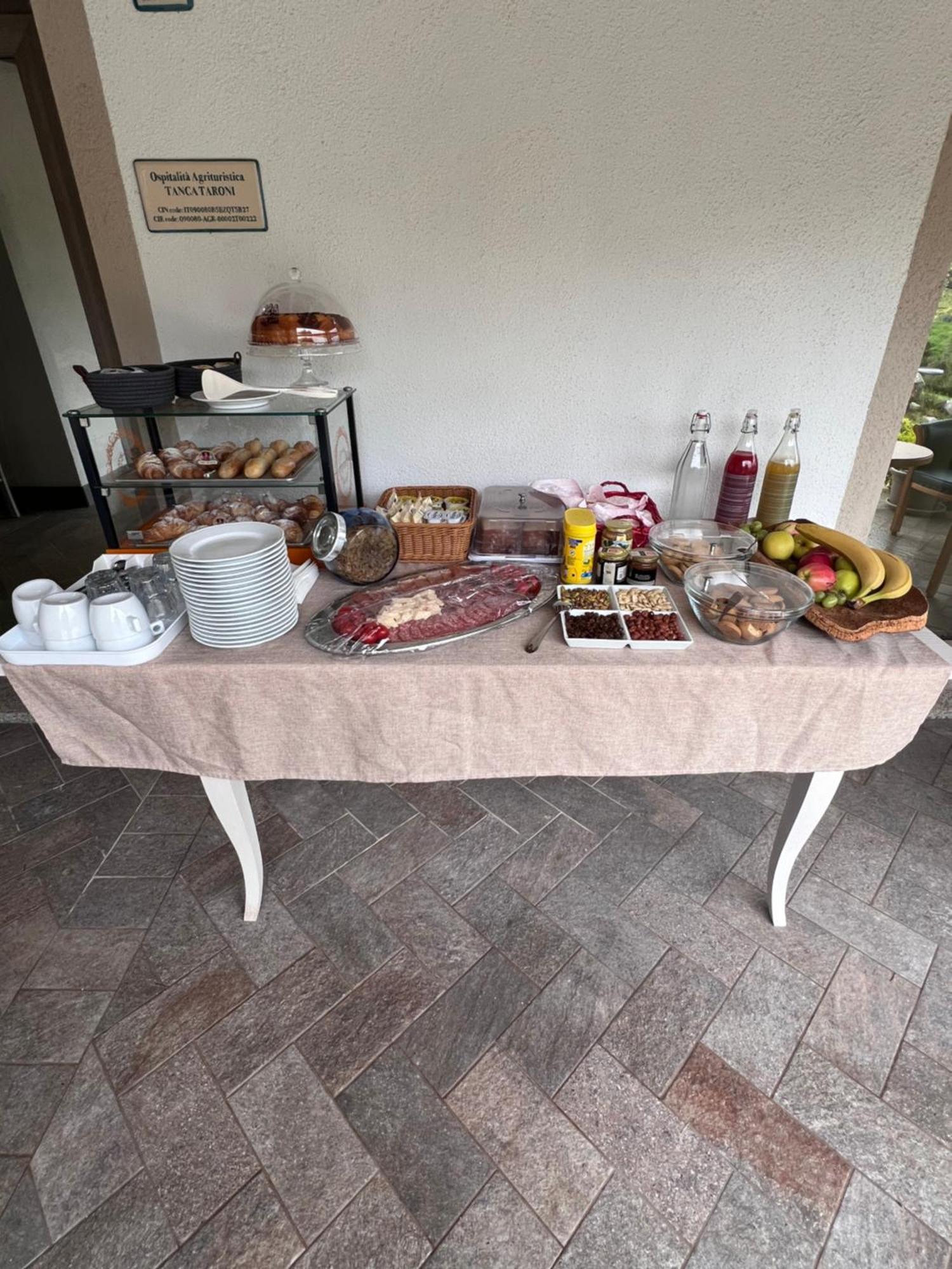 Agriturismo Bed And Breakfast Tanca Taroni Telti Extérieur photo